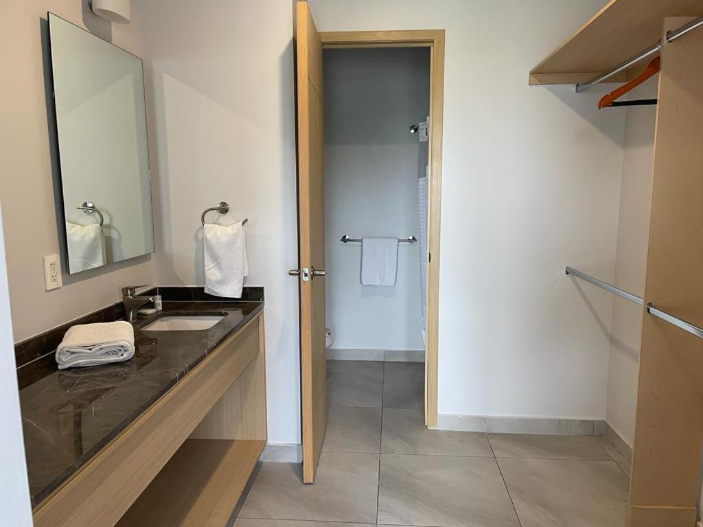 سابوبان Livup Suites En Zona Iteso المظهر الخارجي الصورة