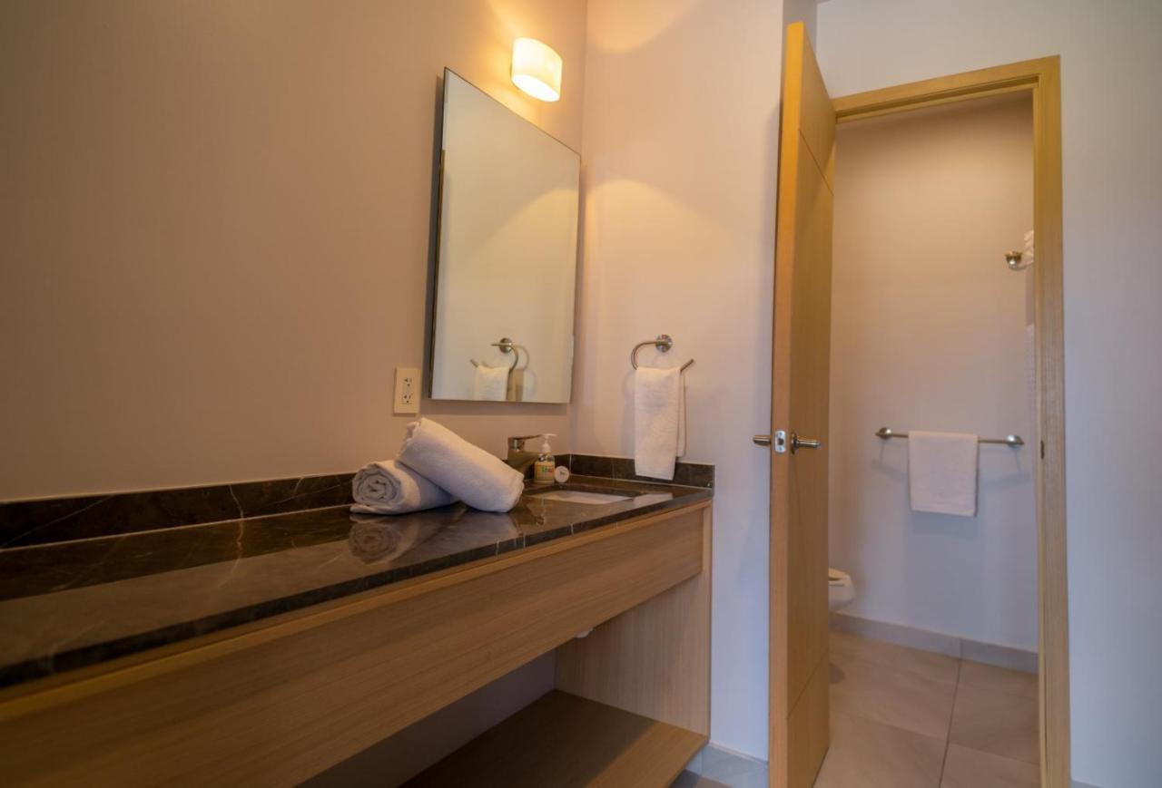 سابوبان Livup Suites En Zona Iteso المظهر الخارجي الصورة